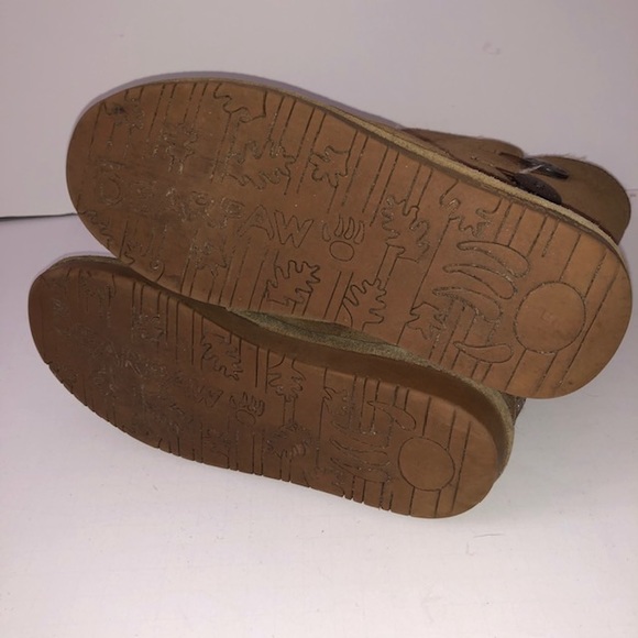 Youths Bearpaw Boots Size 5 Winter or Snow boots ski - Picture 4 of 8